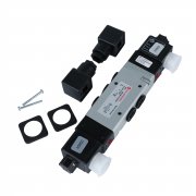 Coupling and decoupling solenoid valve